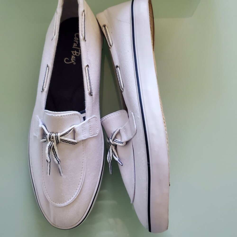 Shoes - Picture 4 of 5